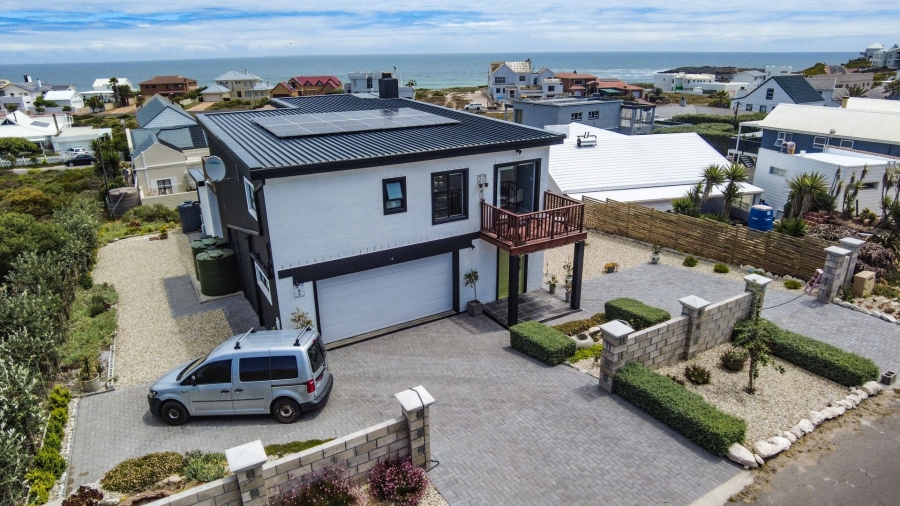 4 Bedroom Property for Sale in Yzerfontein Western Cape